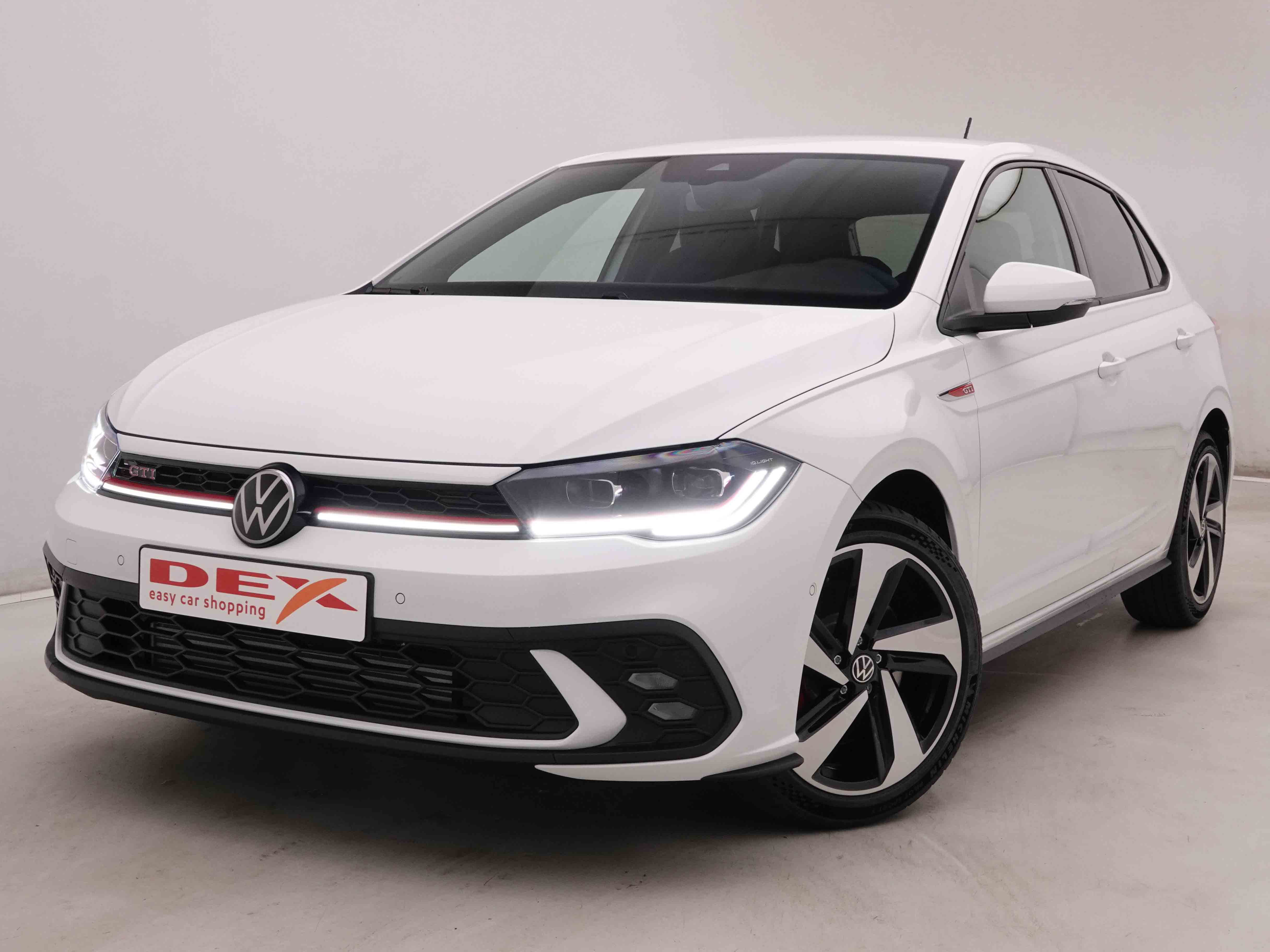 VOLKSWAGEN_VOLKSWAGEN_POLO_2548756_0.jpg