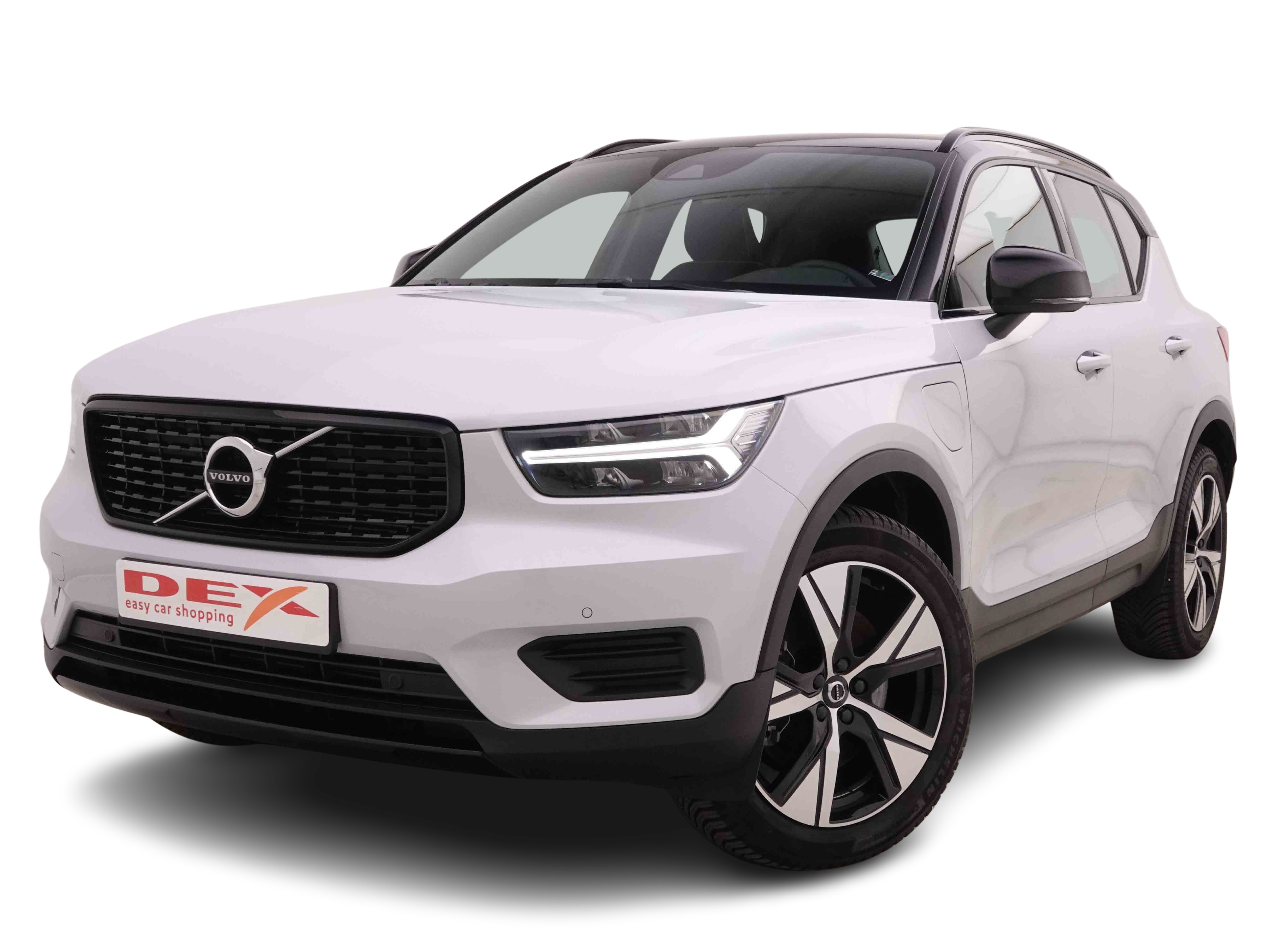 VOLVO_VOLVO_XC40_2548543_0.jpg