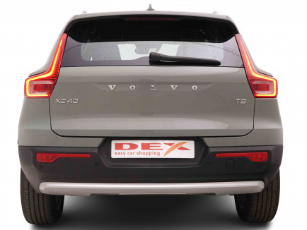 VOLVO_VOLVO_XC40_2551715_4.jpg