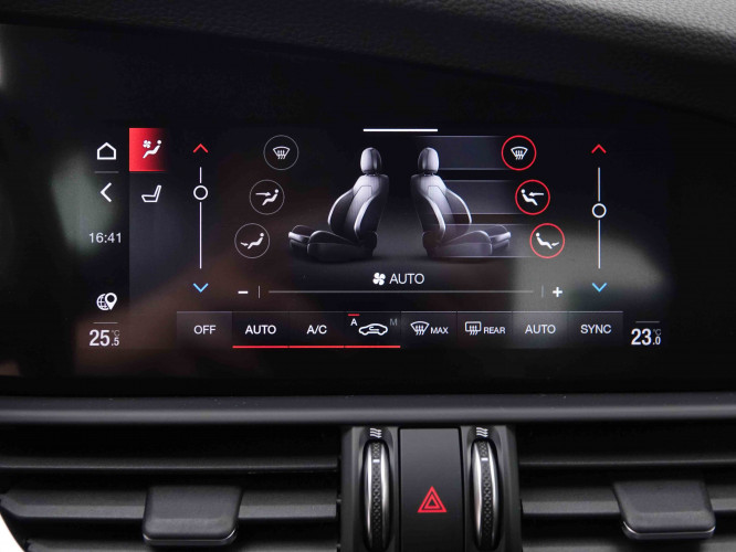 ALFAROMEO_ALFAROMEO_GIULIA_2548616_14.jpg
