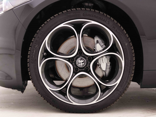 ALFAROMEO_ALFAROMEO_GIULIA_2548616_24.jpg