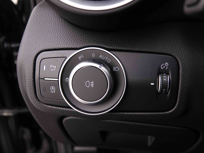 ALFAROMEO_ALFAROMEO_GIULIA_2548616_8.jpg