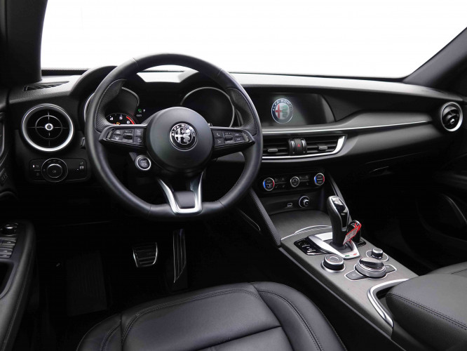 ALFAROMEO_ALFAROMEO_STELVIO_2549245_6.jpg