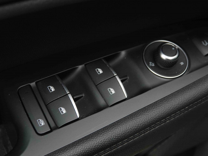 ALFAROMEO_ALFAROMEO_STELVIO_2653880_26.jpg