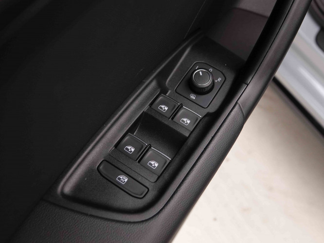 AUDI_AUDI_A1_2549590_21.jpg