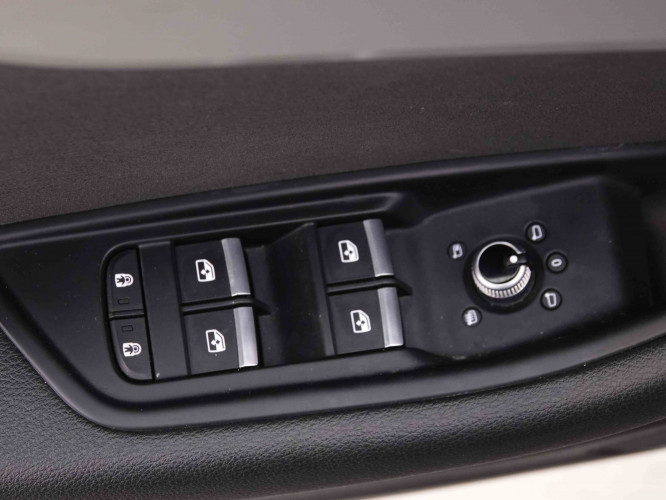 AUDI_AUDI_A4_2548305_81.jpg