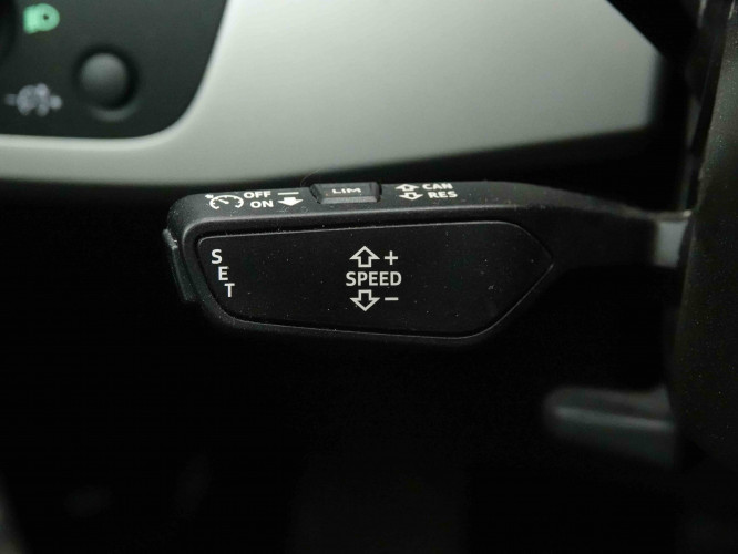 AUDI_AUDI_A4_2654706_19.jpg AUDI_AUDI_A4_2654706_19.jpg