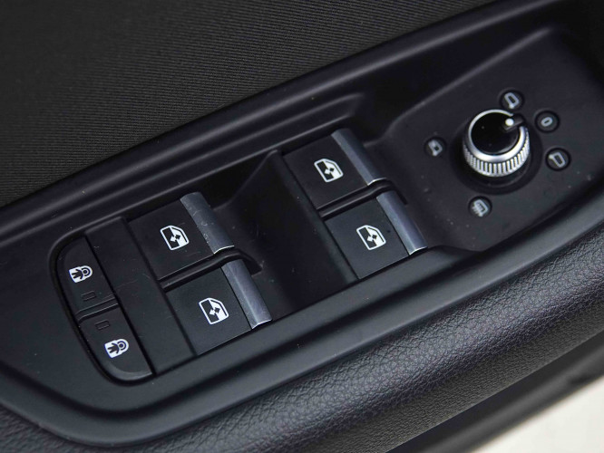AUDI_AUDI_A4_2654928_22.jpg