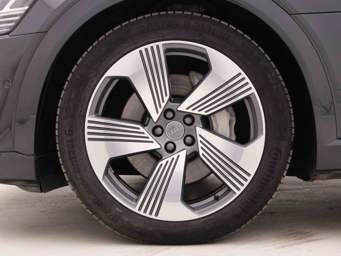 AUDI_AUDI_E_TRON_2548419_24.jpg
