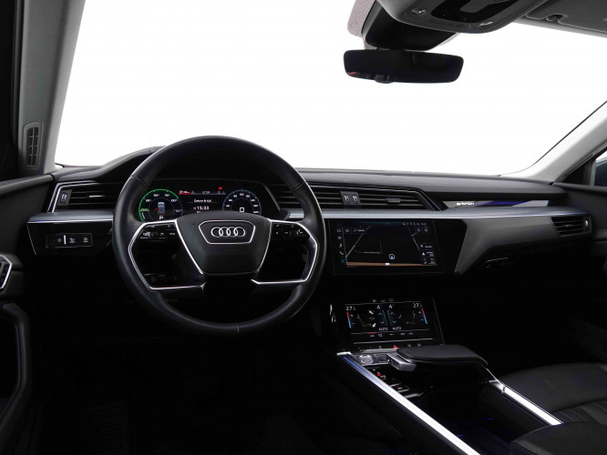 AUDI_AUDI_E_TRON_2548419_8.jpg