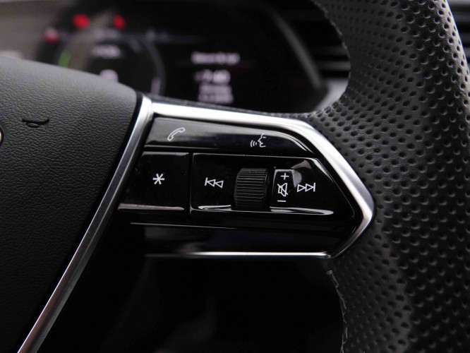 AUDI_AUDI_E_TRON_2652529_22.jpg
