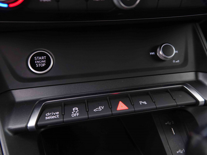 AUDI_AUDI_Q3_2548348_17.jpg