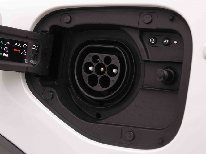 AUDI_AUDI_Q3_2549467_22.jpg