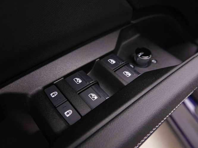 AUDI_AUDI_Q4 E_TRON_2548766_21.jpg