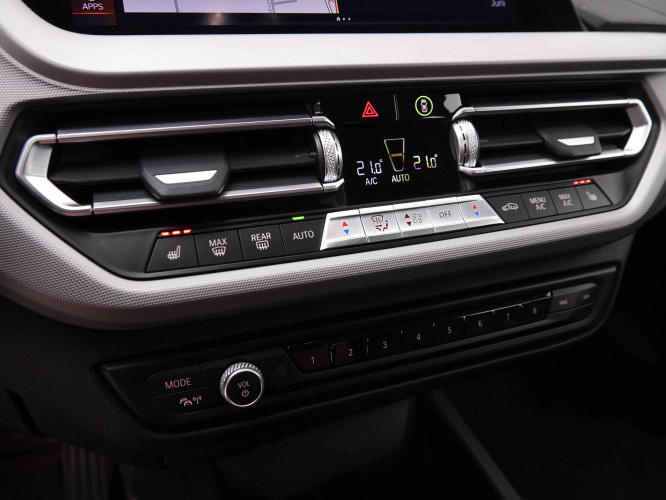 BMW_BMW_1_2548707_16.jpg