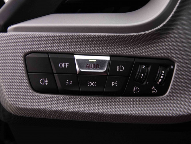 BMW_BMW_1_2548707_8.jpg