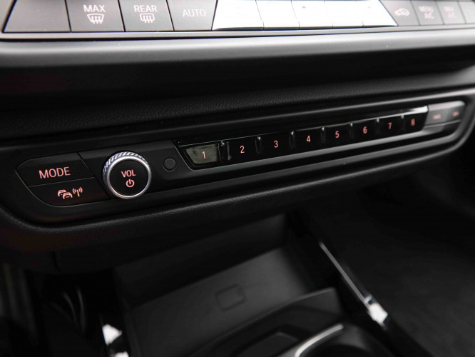 BMW_BMW_1_2549442_17.jpg