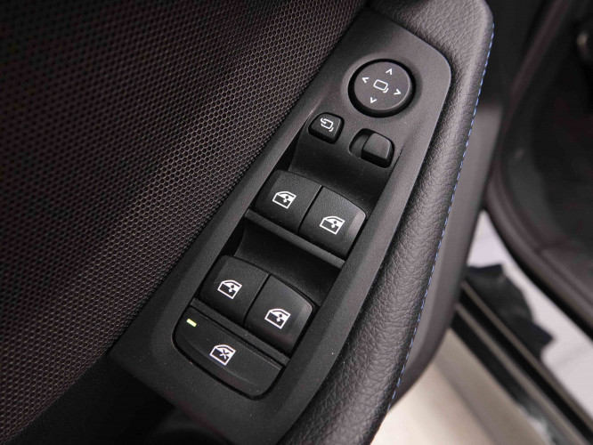 BMW_BMW_1_2549442_25.jpg