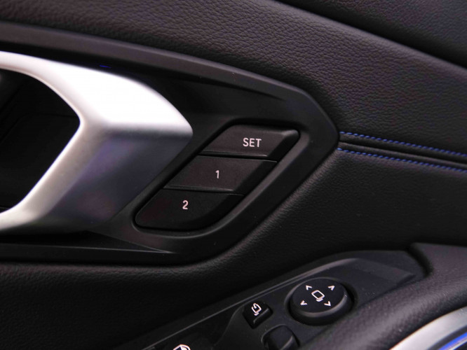 BMW_BMW_3_2548539_23.jpg