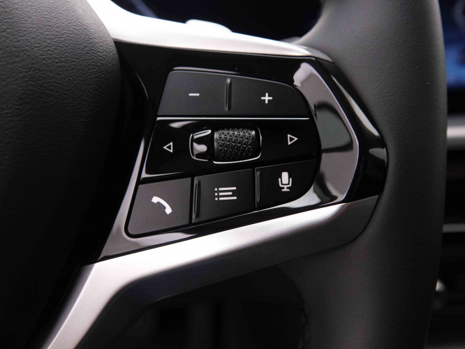 BMW_BMW_3_2550877_20.jpg BMW_BMW_3_2550877_20.jpg