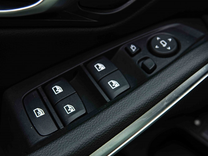 BMW_BMW_3_2654496_23.jpg