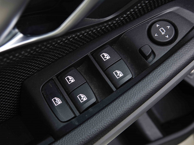 BMW_BMW_3_2654874_21.jpg