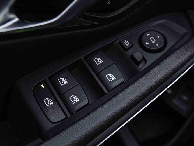 BMW_BMW_3_2655008_23.jpg