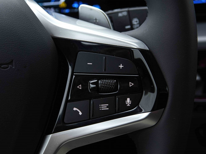 BMW_BMW_3_2655228_20.jpg