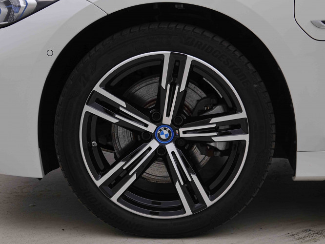 BMW_BMW_3_2655686_26.jpg
