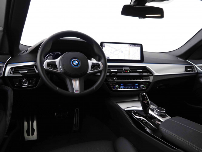 BMW_BMW_5_2548392_10.jpg