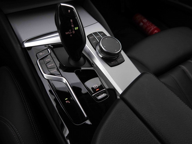 BMW_BMW_5_2550301_18.jpg BMW_BMW_5_2550301_18.jpg