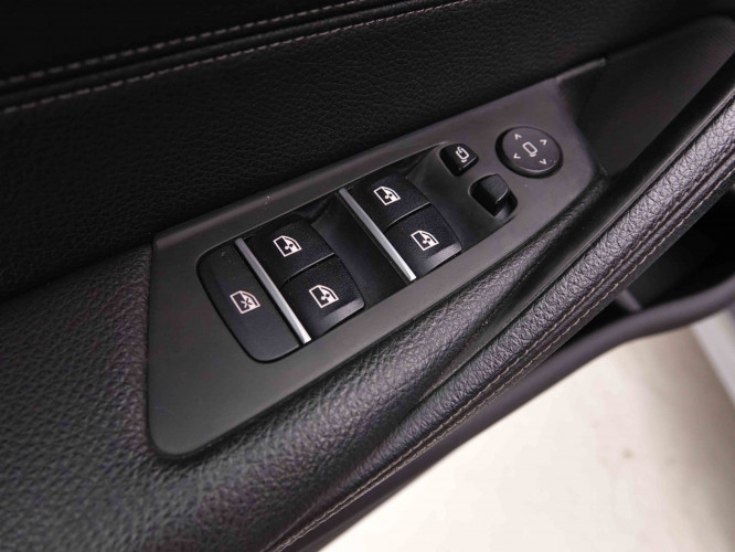 BMW_BMW_5_2550683_22.jpg BMW_BMW_5_2550683_22.jpg