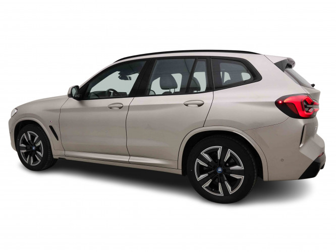BMW_BMW_IX3_2654025_2.jpg
