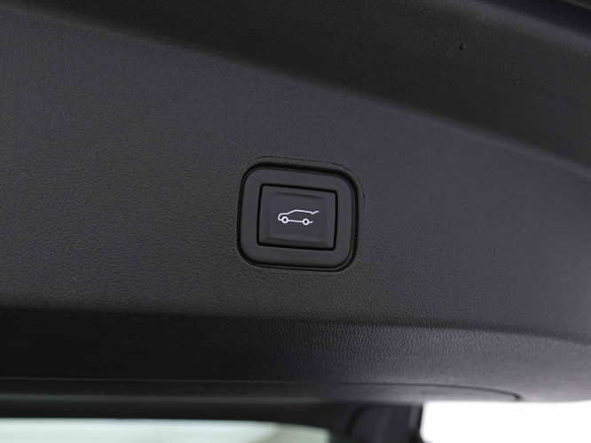 CADILLAC_CADILLAC_LYRIQ_2655452_6.jpg