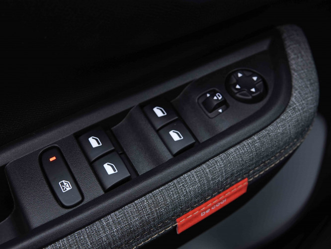 CITROEN_CITROEN_C3AIRCROSS_2655518_18.jpg CITROEN_CITROEN_C3AIRCROSS_2655518_18.jpg