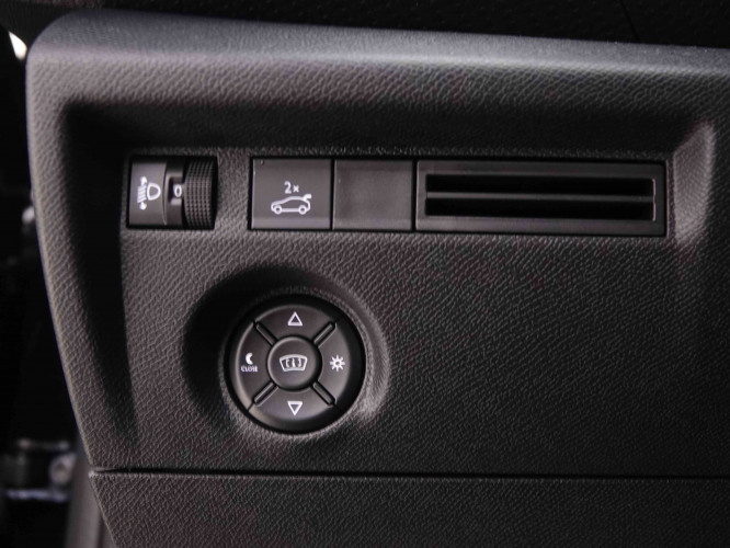 CITROEN_CITROEN_C4 X_2550576_9.jpg CITROEN_CITROEN_C4 X_2550576_9.jpg