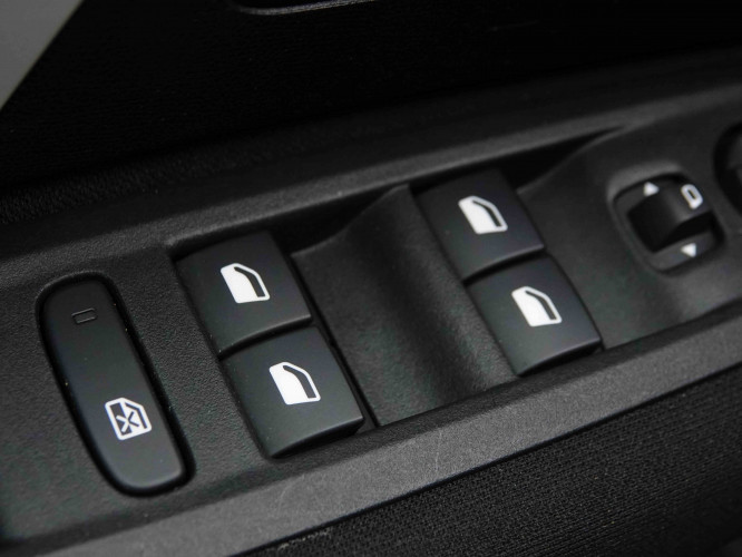 CITROEN_CITROEN_C4 X_2652643_20.jpg