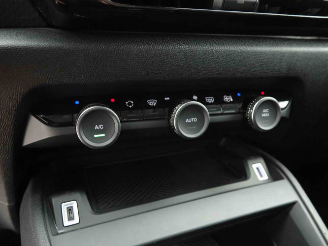 CITROEN_CITROEN_C4 X_2653786_12.jpg