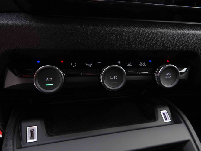 CITROEN_CITROEN_C4_2547178_13.jpg