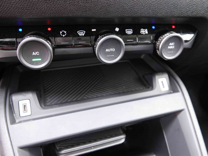 CITROEN_CITROEN_C4_2549340_12.jpg