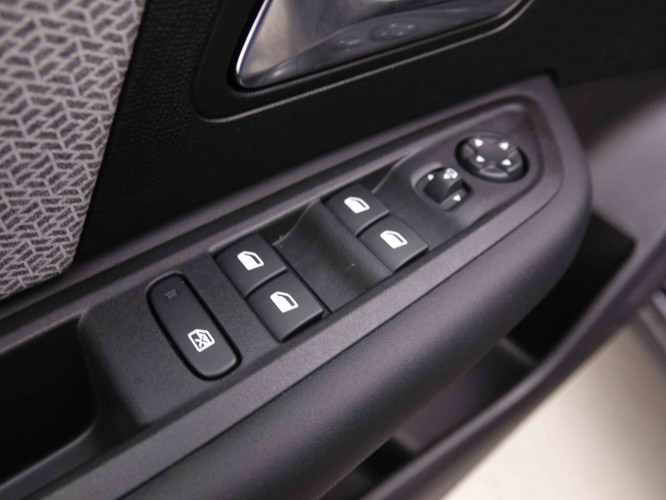 CITROEN_CITROEN_C4_2550583_16.jpg CITROEN_CITROEN_C4_2550583_16.jpg