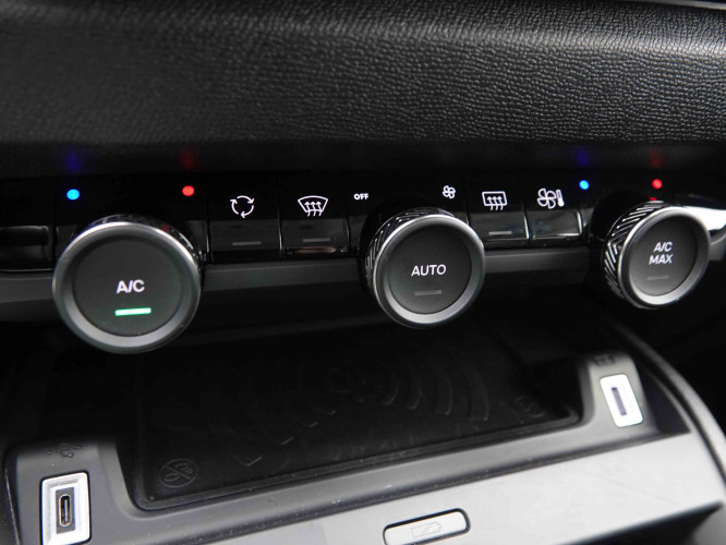 CITROEN_CITROEN_C4_2550936_13.jpg CITROEN_CITROEN_C4_2550936_13.jpg