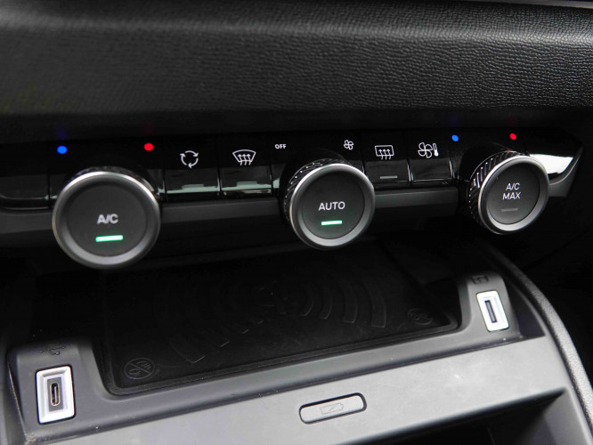 CITROEN_CITROEN_C4_2550937_15.jpg CITROEN_CITROEN_C4_2550937_15.jpg