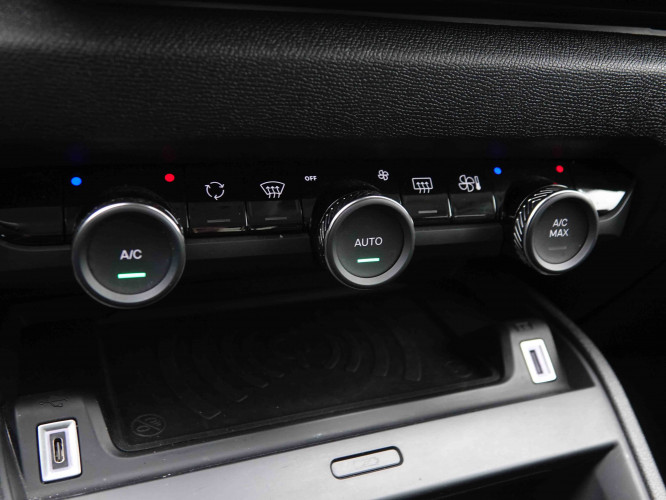 CITROEN_CITROEN_C4_2550938_13.jpg CITROEN_CITROEN_C4_2550938_13.jpg