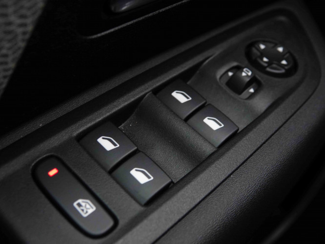 CITROEN_CITROEN_C4_2550938_20.jpg CITROEN_CITROEN_C4_2550938_20.jpg