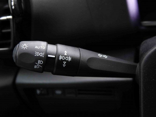 CITROEN_CITROEN_C4_2550957_15.jpg CITROEN_CITROEN_C4_2550957_15.jpg