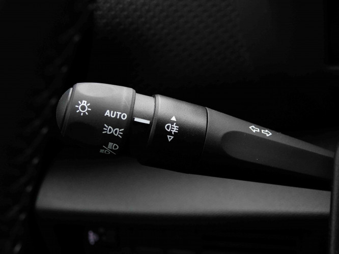 CITROEN_CITROEN_C4_2653164_16.jpg CITROEN_CITROEN_C4_2653164_16.jpg