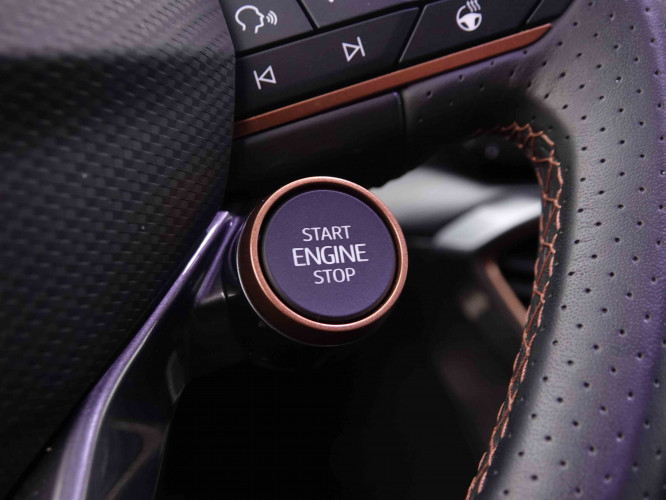 CUPRA_CUPRA_LEON_2548330_21.jpg