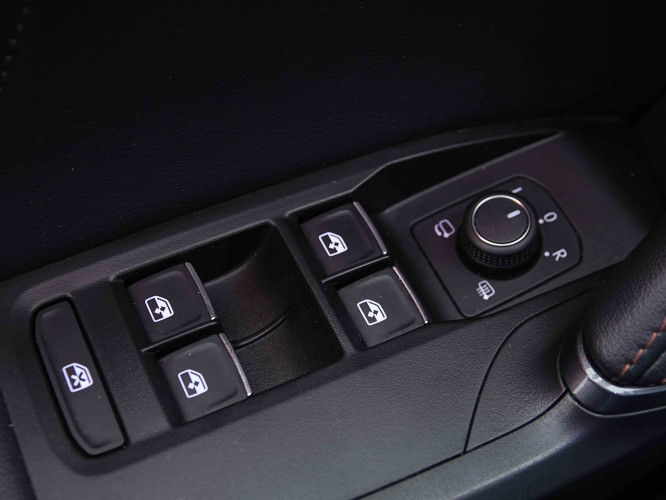 CUPRA_CUPRA_LEON_2655208_20.jpg
