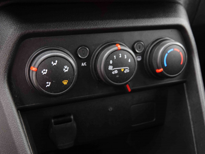 DACIA_DACIA_SANDERO_2549466_11.jpg
